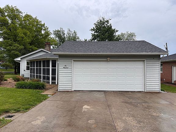 5th image of 600 Woodland Pl