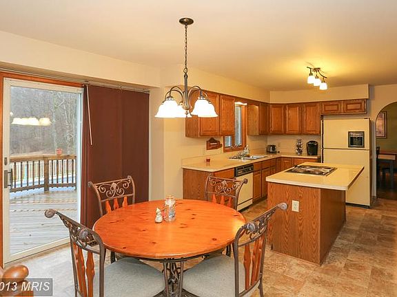 5th image of 36 Mason Ln
