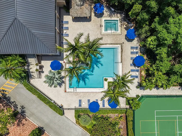 6226 Paradise Point Dr — Photo 12