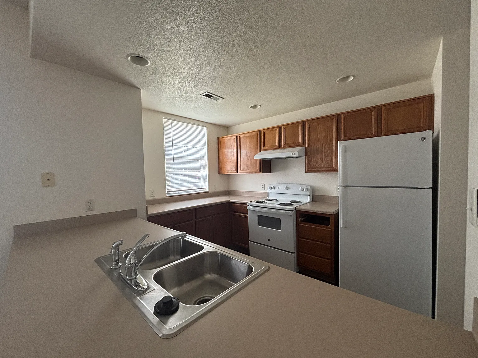 Turtle Hill Townhomes — Photo 2