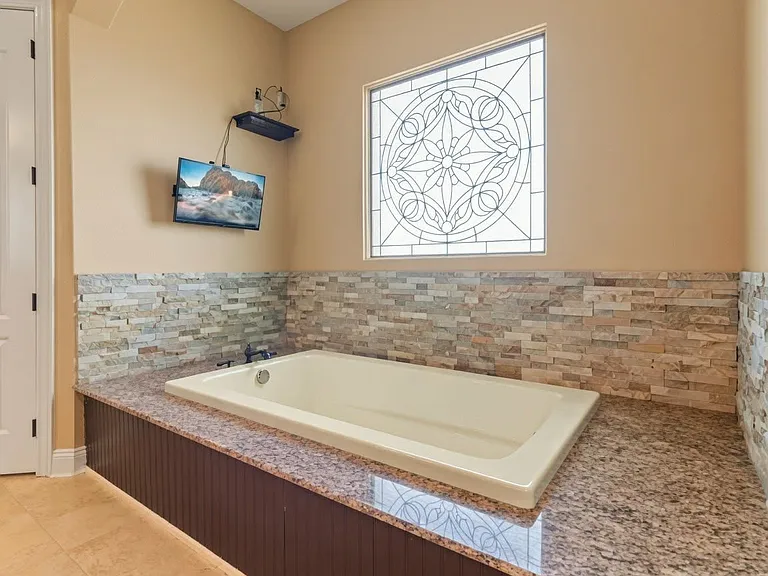 3665 E Cabella Rd — Photo 16