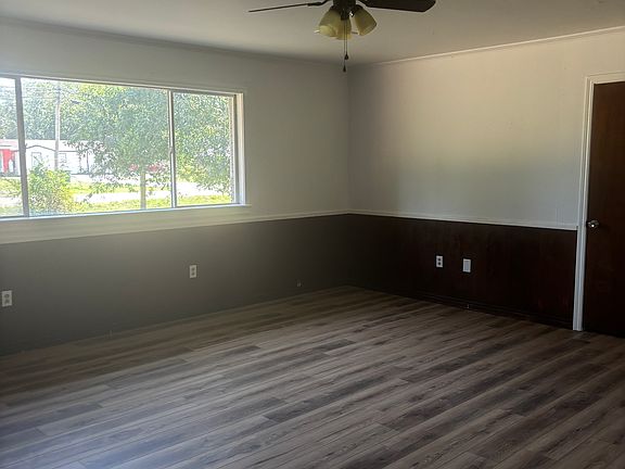 3rd image of 306 Tyler Rd