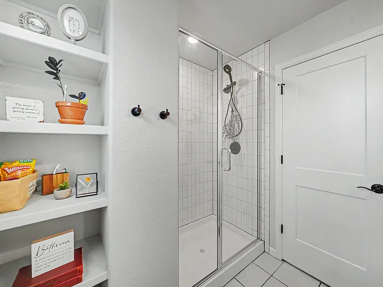 6339 Knapp Dr — Photo 12