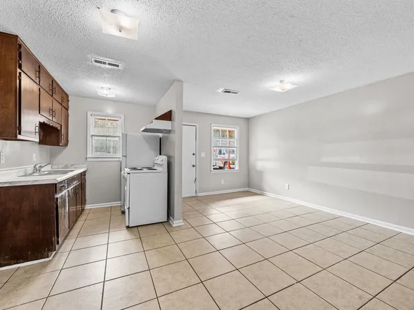 2-3911 Patton Rd SW, Huntsville, AL 35805