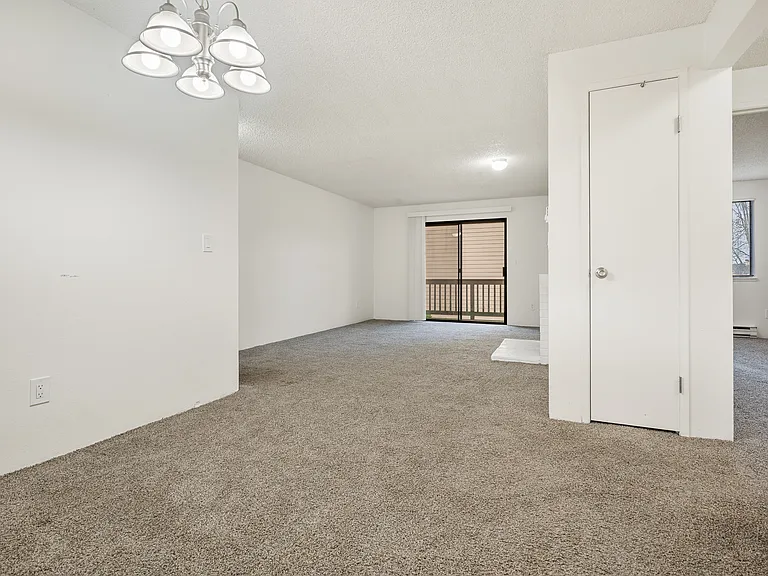 Crystal Springs Apartments — Photo 107