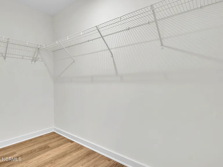 7052 Crew Dr — Photo 18