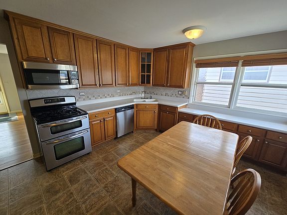 5th image of 15222 Lawndale Ave