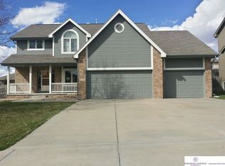 17208 Spencer St, Omaha, NE 68116
