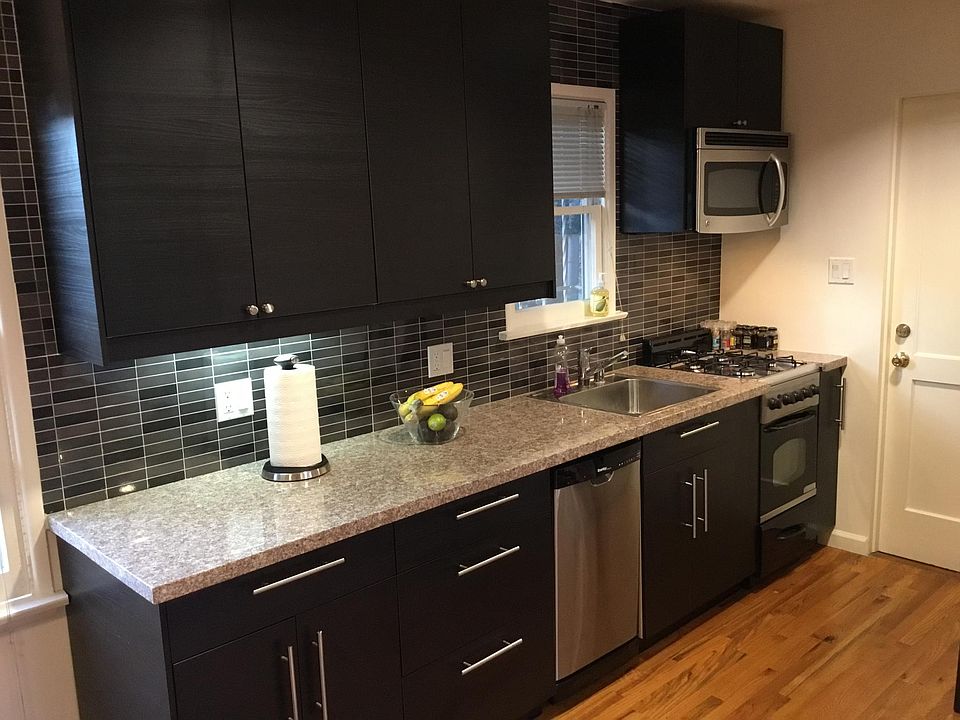 1st image of 3317 Caroline Ave