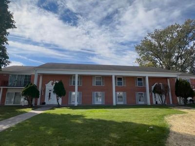 629 W 39th Pl APT 201, Hobart, IN, 46342