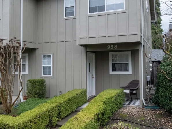 960 McCorkle Ave, Saint Helena, CA 94574