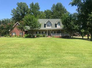 9395 Collinsville Cir, Collinsville, MS 39325