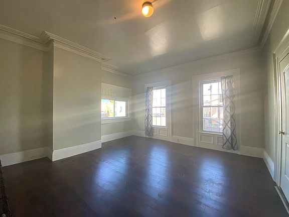 2nd image of 318 W Gray St #2