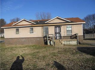 2910 Lake Park Rd, Memphis, TN 38127