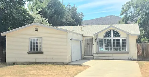 21347 Darby St Photo 1