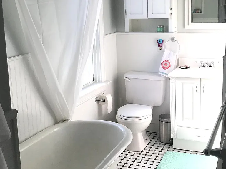Kids bathroom