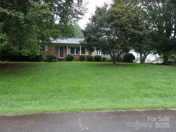 163 Whitney Ln, Statesville, NC 28625