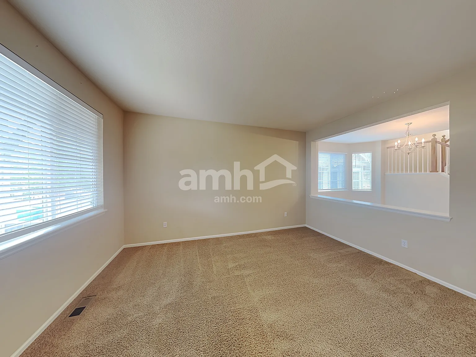 4 bed, 2.5 bath, 2477 sqft, $3,300 — Photo 4