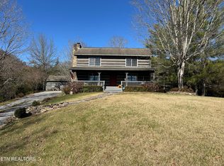 132 Country Estates Dr, Rogersville, TN 37857