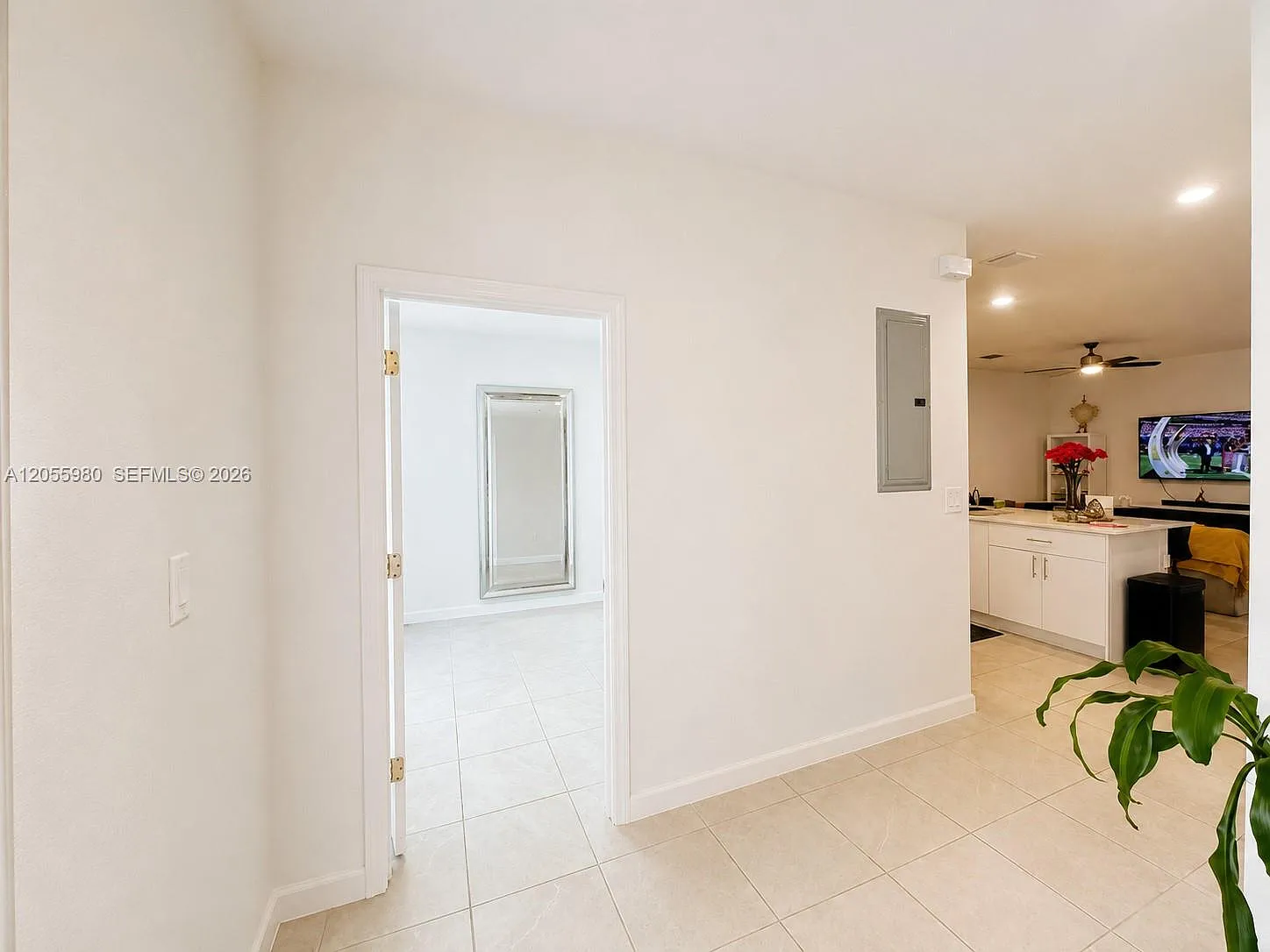 4 bed, 1648 sqft, $2,900 — Photo 2