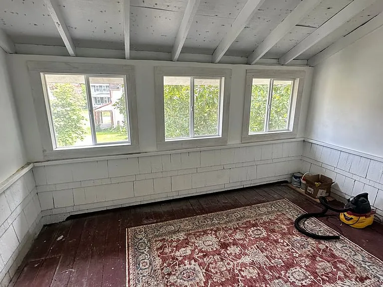 527 Maryland Ave — Photo 14