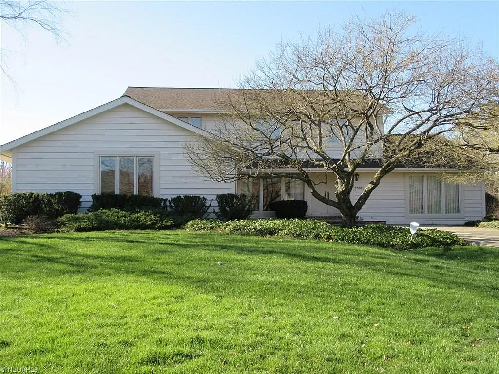 25961 Annesley Rd photo 1