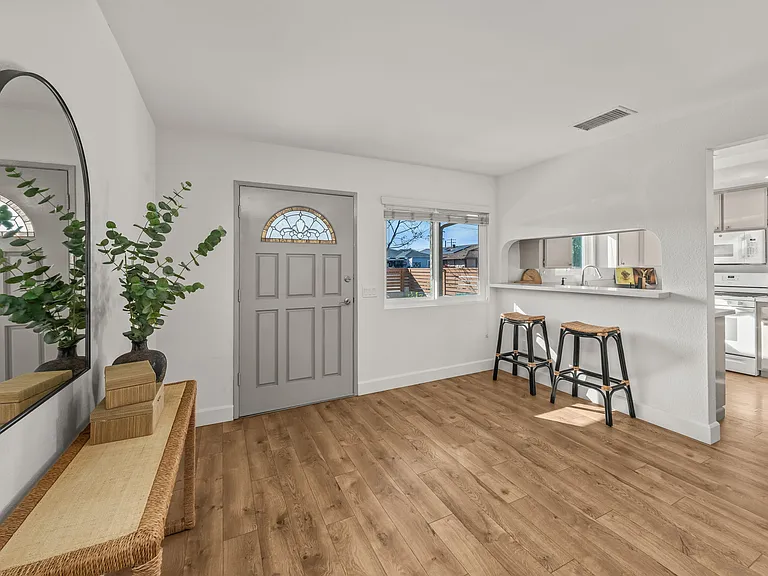 4741 Choctaw Dr — Photo 4