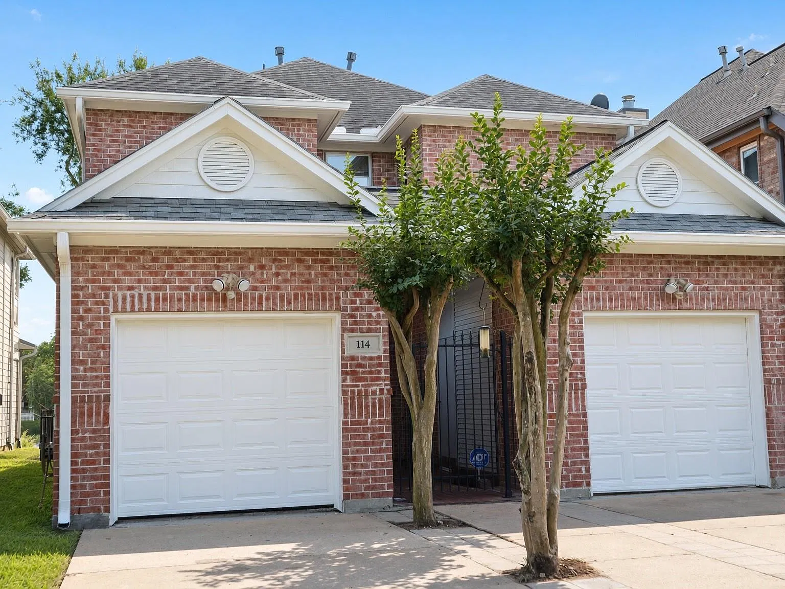 3 bed, 2.5 bath, 2134 sqft, $2,300 — Photo 3