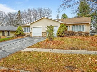 5634-5638 Elaine Dr, Rockford, IL 61108