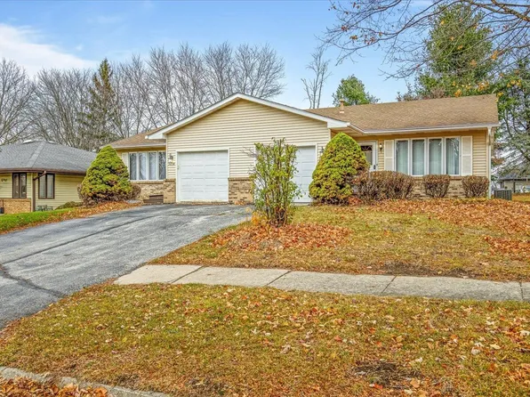 5634-5638 Elaine Dr, Rockford, IL 61108