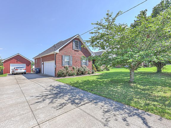 2nd image of 1304 Auldridge Dr