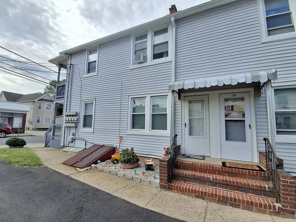 31 Obert St #1