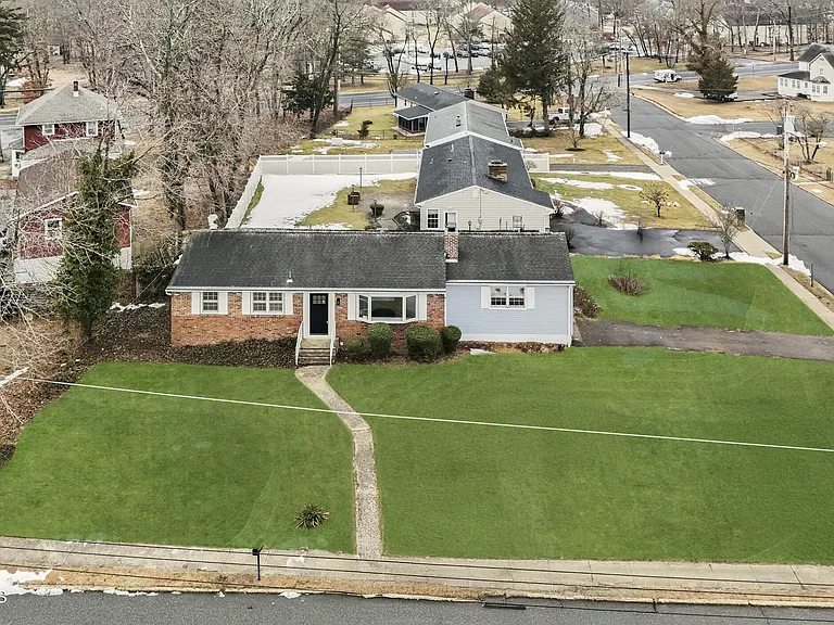 1041 Mulberry Pl — Photo 21