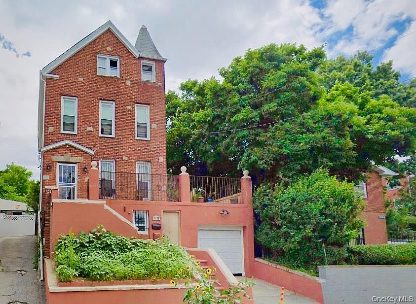 1st image of 3320 Barker Avenue