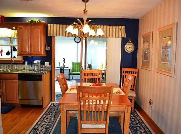 4th image of 4242 Wood Hill Ct