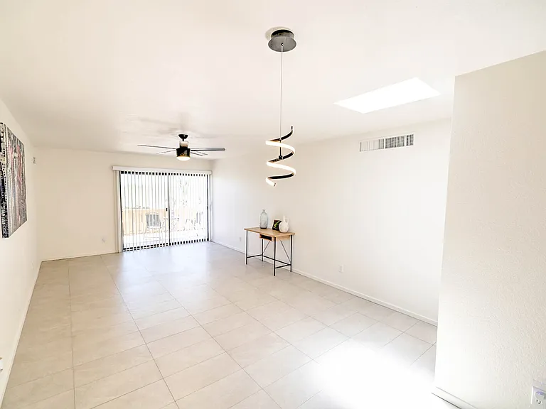 5144 N Avenida Primera — Photo 8