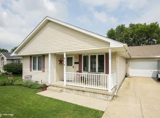912 Thomas Dr, Momence, IL
