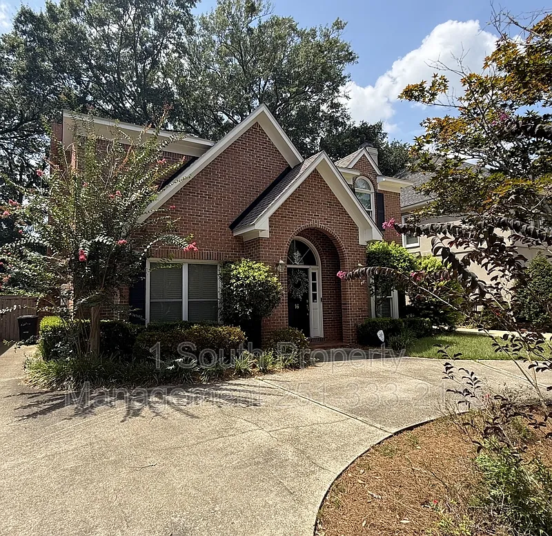4 bed, 3.0 bath, 2502 sqft, $3,500 — Photo 2