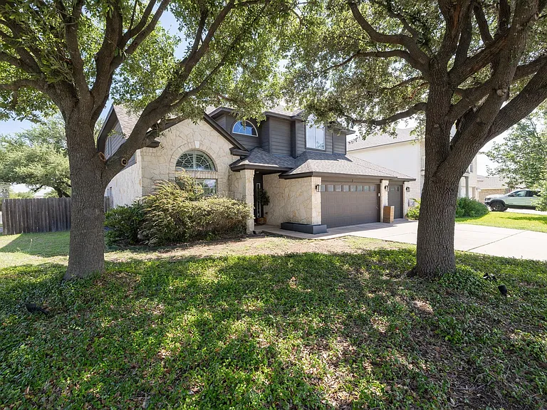 11716 Fletcher Hall Ln — Photo 3