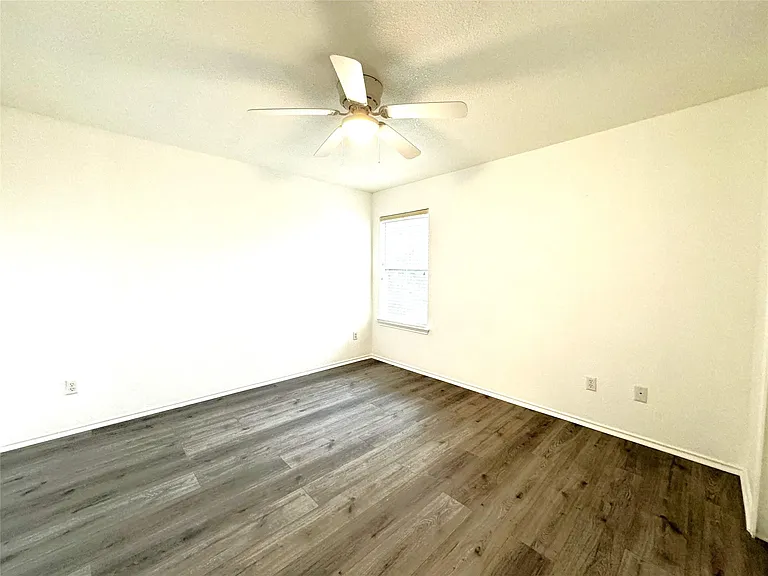 115 Killian Loop — Photo 9