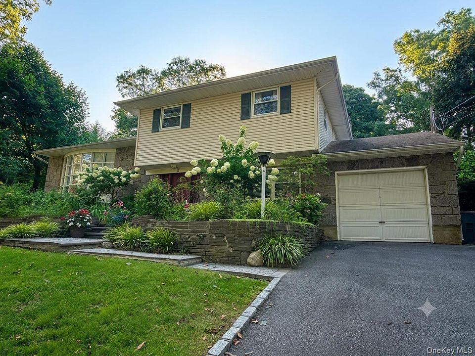1st image of 5 Highpoint Drive