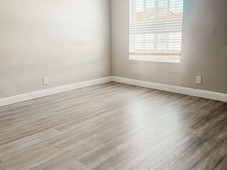 3476 Del Amo Blvd — Photo 16