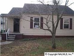 2nd image of 3903 Hawthorne Ave SW