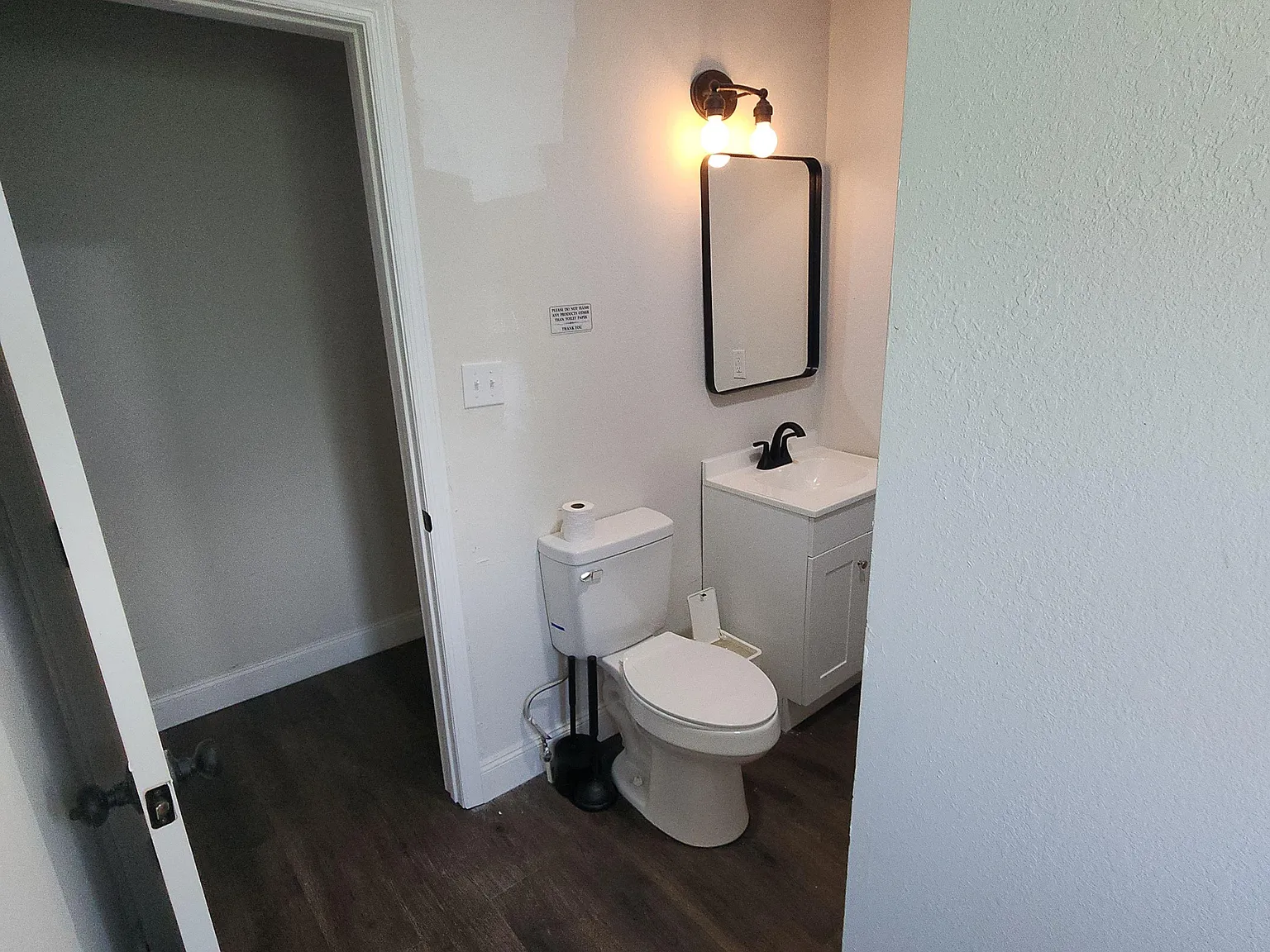 4 bed, 3.0 bath, 1499 sqft, $979 — Photo 3