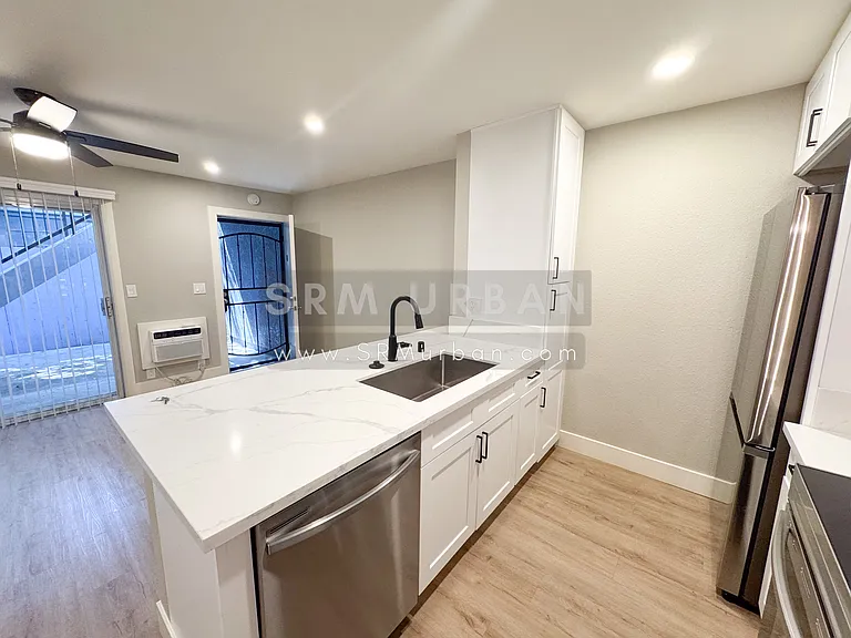 3041 C St #4 — Photo 6
