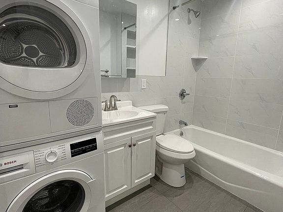 3rd image of 782 Amsterdam Ave APT 2C