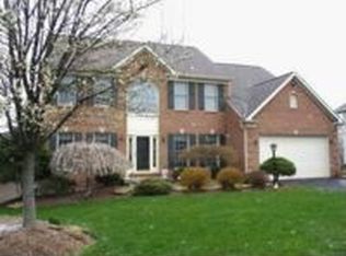 123 Camelot Cir, Coraopolis, PA 15108