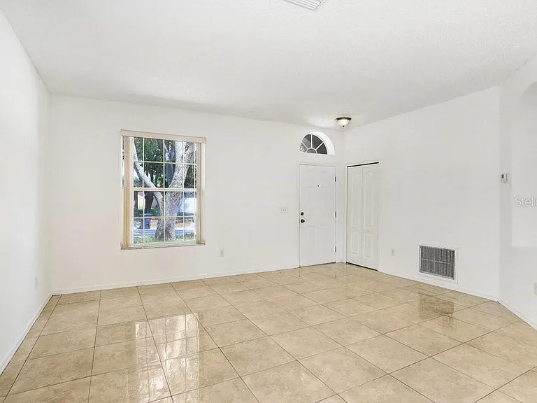 930 Grand Canyon Dr — Photo 6