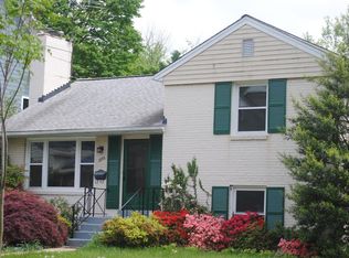 6008 Walton Rd, Bethesda, MD 20817