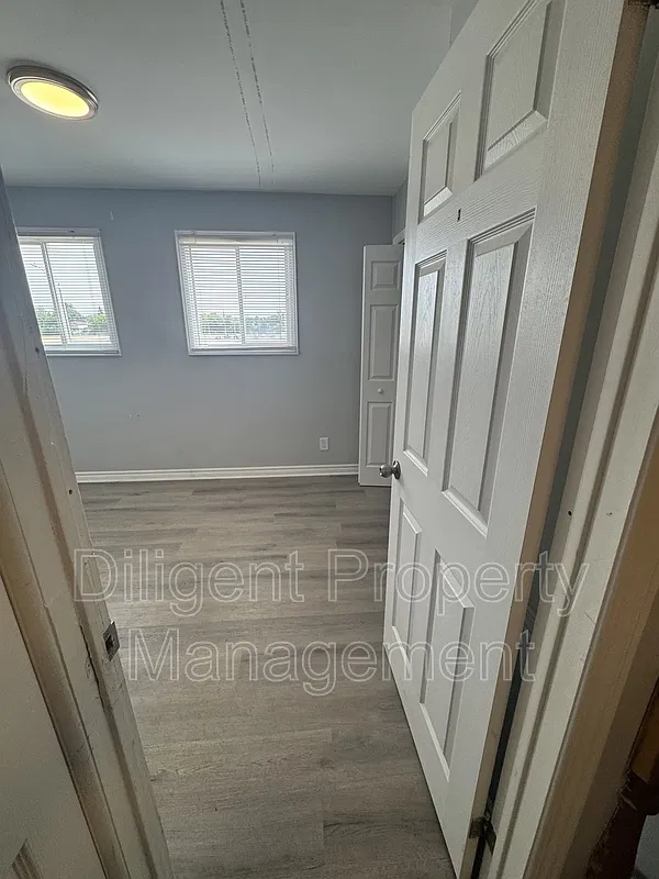 2 bed, 2.0 bath, $650 — Photo 1